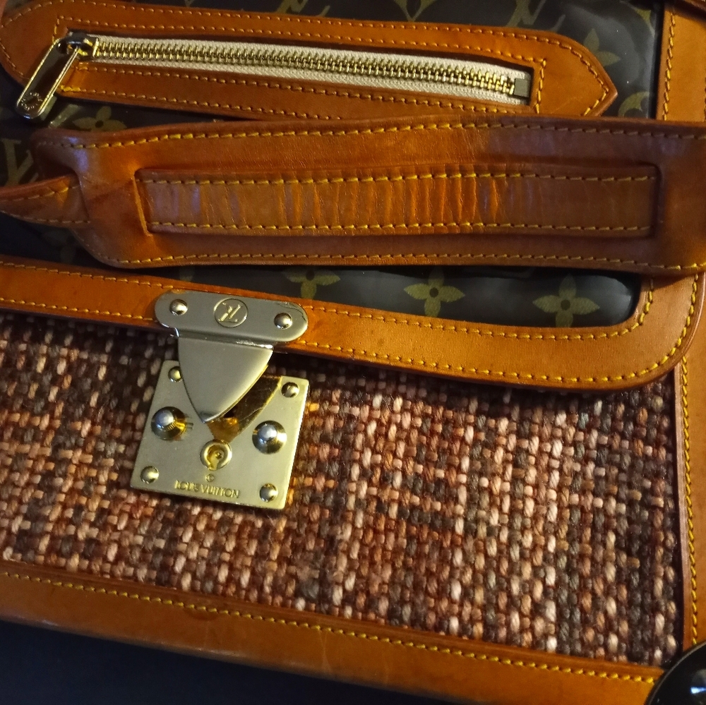 LV Ombre Tweedy Shoulder bag